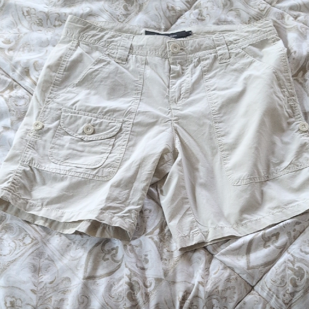 Women's Cream Shorts